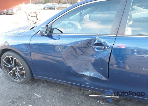 2010 Toyota Camry z USA, uszkodzony, nr VIN 4T4BF3EK4AR028382